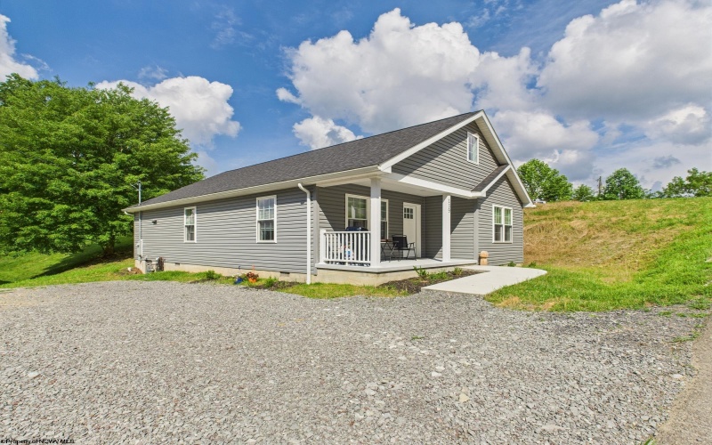 139 Montgomery Road, Weston, West Virginia 26452, 3 Bedrooms Bedrooms, 6 Rooms Rooms,2 BathroomsBathrooms,Single Family Detached,For Sale,Montgomery,10160474