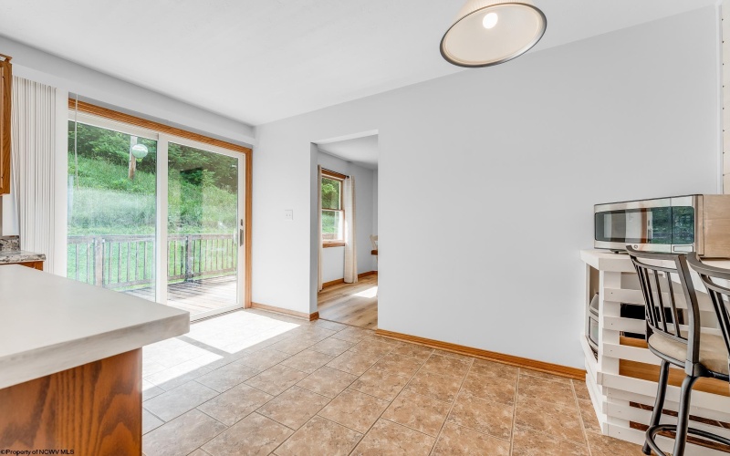 6090 Fairmont Road, Rivesville, West Virginia 26588, 4 Bedrooms Bedrooms, 8 Rooms Rooms,3 BathroomsBathrooms,Single Family Detached,For Sale,Fairmont,10160465