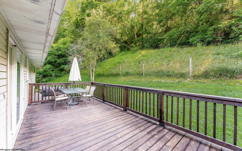 6090 Fairmont Road, Rivesville, West Virginia 26588, 4 Bedrooms Bedrooms, 8 Rooms Rooms,3 BathroomsBathrooms,Single Family Detached,For Sale,Fairmont,10160465