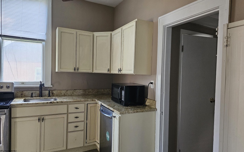 774 Garrison Avenue, Morgantown, West Virginia 26505, 3 Bedrooms Bedrooms, 7 Rooms Rooms,2 BathroomsBathrooms,Single Family Detached,For Sale,Garrison,10160469