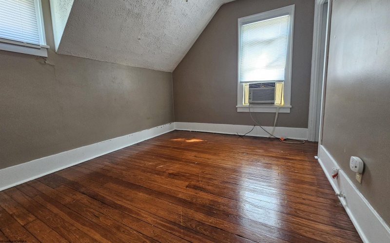 774 Garrison Avenue, Morgantown, West Virginia 26505, 3 Bedrooms Bedrooms, 7 Rooms Rooms,2 BathroomsBathrooms,Single Family Detached,For Sale,Garrison,10160469