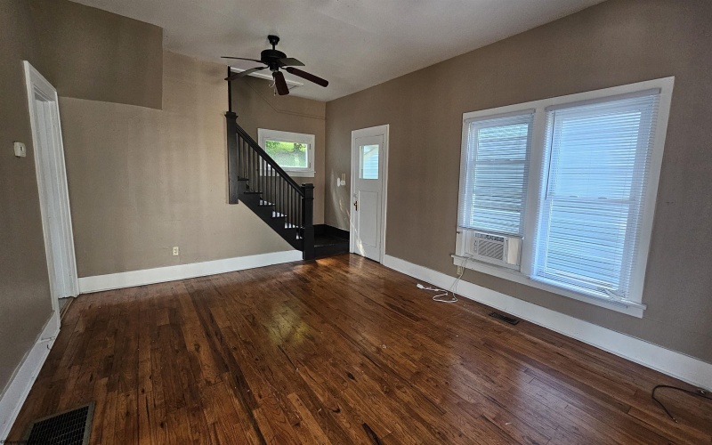 774 Garrison Avenue, Morgantown, West Virginia 26505, 3 Bedrooms Bedrooms, 7 Rooms Rooms,2 BathroomsBathrooms,Single Family Detached,For Sale,Garrison,10160469