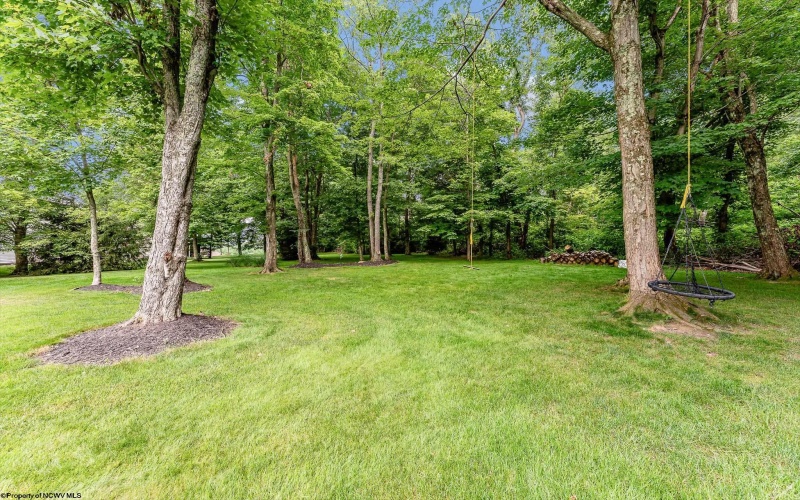 1044 Cross Creek Drive, Uniontown, Pennsylvania 15401, 4 Bedrooms Bedrooms, 7 Rooms Rooms,2 BathroomsBathrooms,Single Family Detached,For Sale,Cross Creek,10160477