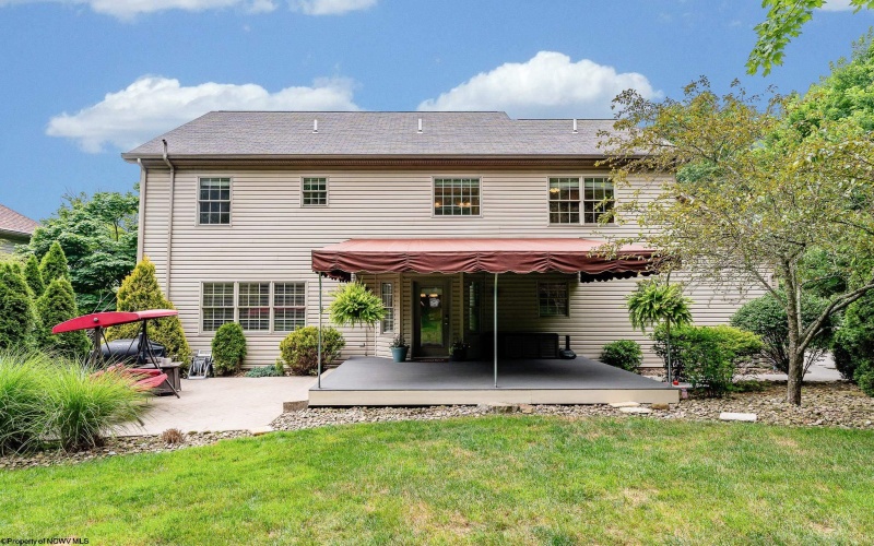 1044 Cross Creek Drive, Uniontown, Pennsylvania 15401, 4 Bedrooms Bedrooms, 7 Rooms Rooms,2 BathroomsBathrooms,Single Family Detached,For Sale,Cross Creek,10160477