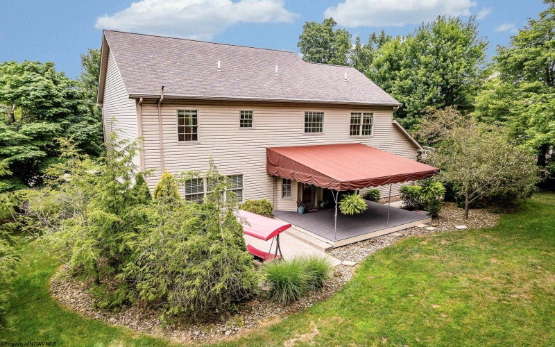 1044 Cross Creek Drive, Uniontown, Pennsylvania 15401, 4 Bedrooms Bedrooms, 7 Rooms Rooms,2 BathroomsBathrooms,Single Family Detached,For Sale,Cross Creek,10160477