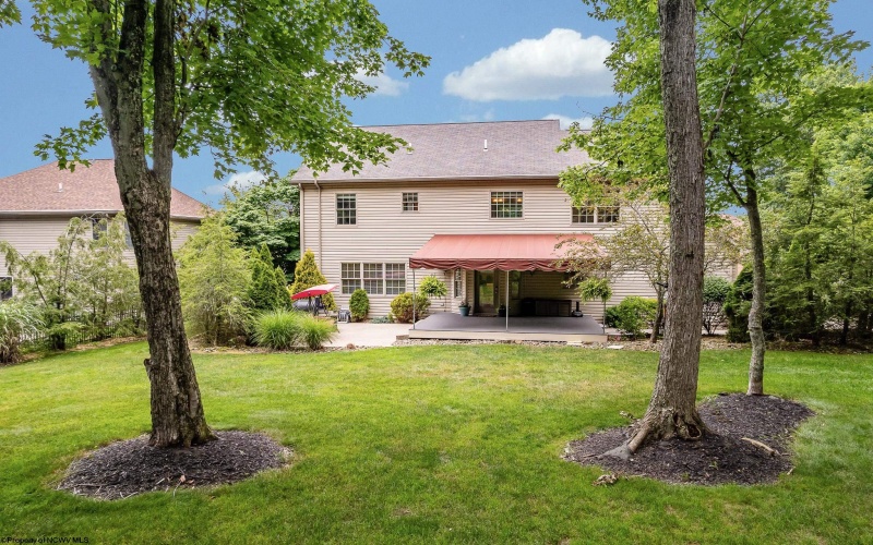 1044 Cross Creek Drive, Uniontown, Pennsylvania 15401, 4 Bedrooms Bedrooms, 7 Rooms Rooms,2 BathroomsBathrooms,Single Family Detached,For Sale,Cross Creek,10160477