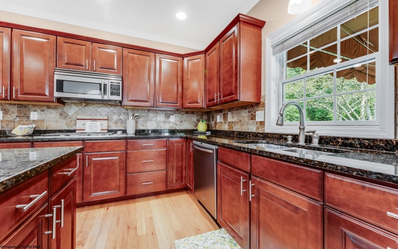 1044 Cross Creek Drive, Uniontown, Pennsylvania 15401, 4 Bedrooms Bedrooms, 7 Rooms Rooms,2 BathroomsBathrooms,Single Family Detached,For Sale,Cross Creek,10160477