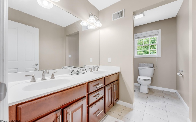 1044 Cross Creek Drive, Uniontown, Pennsylvania 15401, 4 Bedrooms Bedrooms, 7 Rooms Rooms,2 BathroomsBathrooms,Single Family Detached,For Sale,Cross Creek,10160477