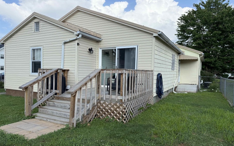 159 Camden Avenue, Buckhannon, West Virginia 26201, 3 Bedrooms Bedrooms, 6 Rooms Rooms,1 BathroomBathrooms,Single Family Detached,For Sale,Camden,10160486