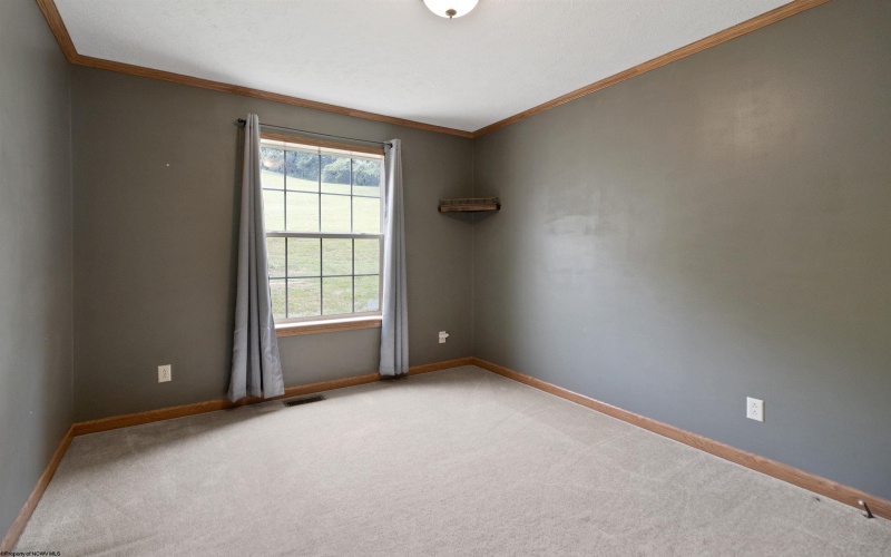 186 Robin Lane, Mount Clare, West Virginia 26408, 3 Bedrooms Bedrooms, 6 Rooms Rooms,2 BathroomsBathrooms,Single Family Detached,For Sale,Robin,10160492