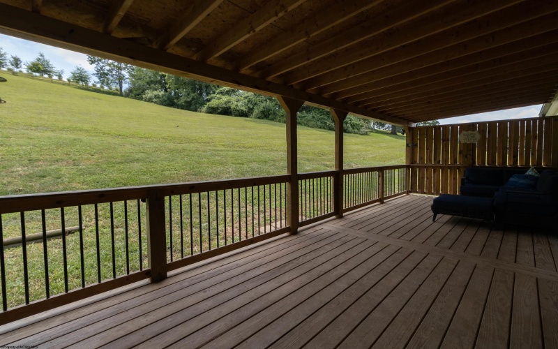 186 Robin Lane, Mount Clare, West Virginia 26408, 3 Bedrooms Bedrooms, 6 Rooms Rooms,2 BathroomsBathrooms,Single Family Detached,For Sale,Robin,10160492