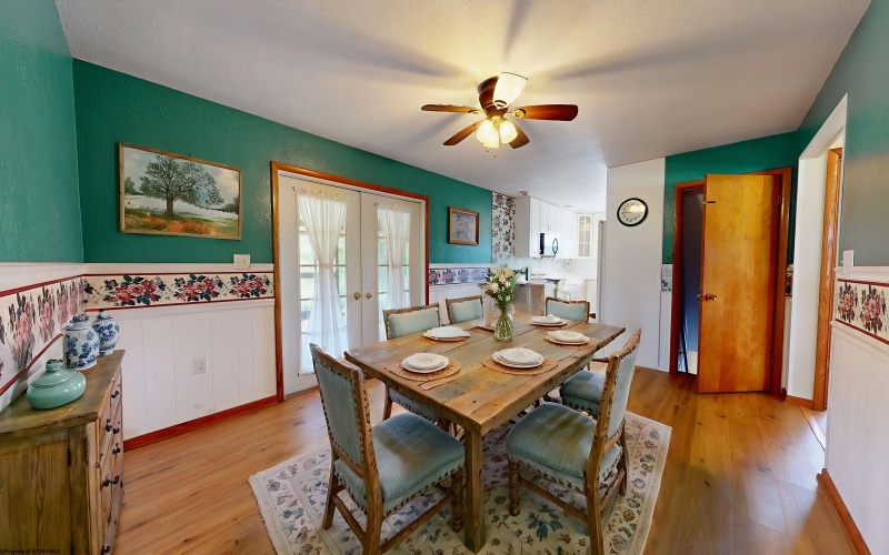 3694 Fairmont Avenue, Fairmont, West Virginia 26554, 3 Bedrooms Bedrooms, 9 Rooms Rooms,2 BathroomsBathrooms,Single Family Detached,For Sale,Fairmont,10160498