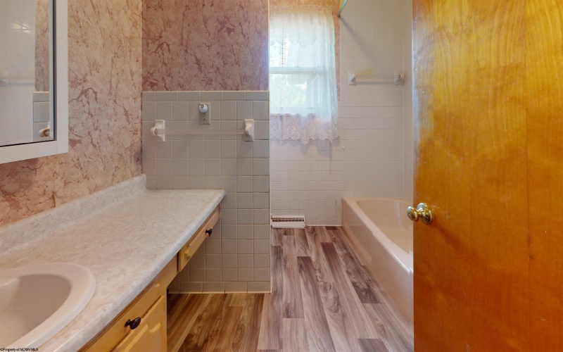 3694 Fairmont Avenue, Fairmont, West Virginia 26554, 3 Bedrooms Bedrooms, 9 Rooms Rooms,2 BathroomsBathrooms,Single Family Detached,For Sale,Fairmont,10160498