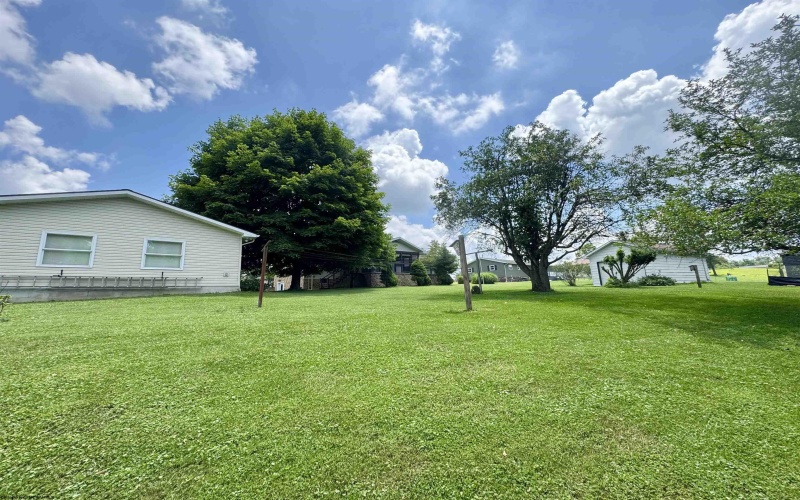 3694 Fairmont Avenue, Fairmont, West Virginia 26554, 3 Bedrooms Bedrooms, 9 Rooms Rooms,2 BathroomsBathrooms,Single Family Detached,For Sale,Fairmont,10160498