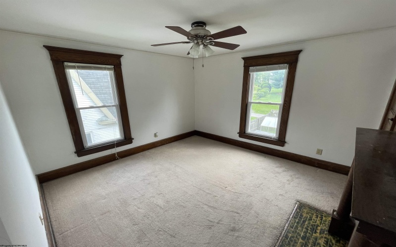 607 Maryland Avenue, Fairmont, West Virginia 26554, 3 Bedrooms Bedrooms, 6 Rooms Rooms,1 BathroomBathrooms,Single Family Detached,For Sale,Maryland,10158652