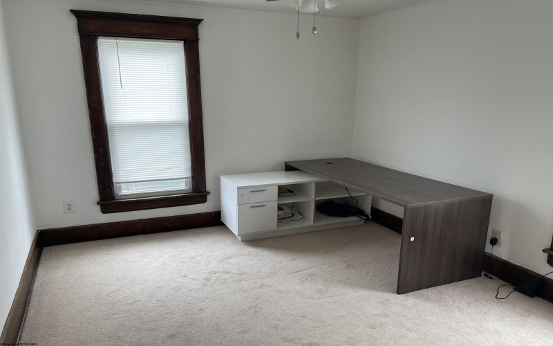 607 Maryland Avenue, Fairmont, West Virginia 26554, 3 Bedrooms Bedrooms, 6 Rooms Rooms,1 BathroomBathrooms,Single Family Detached,For Sale,Maryland,10158652