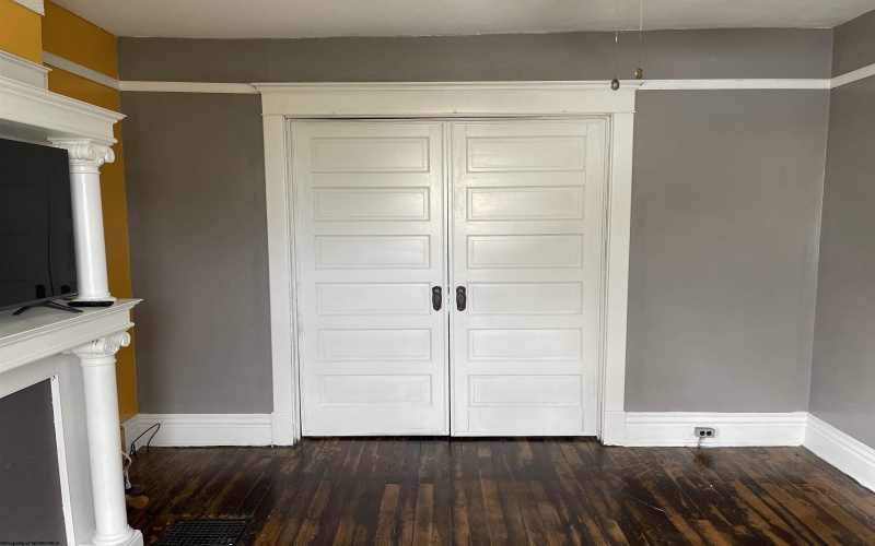 607 Maryland Avenue, Fairmont, West Virginia 26554, 3 Bedrooms Bedrooms, 6 Rooms Rooms,1 BathroomBathrooms,Single Family Detached,For Sale,Maryland,10158652