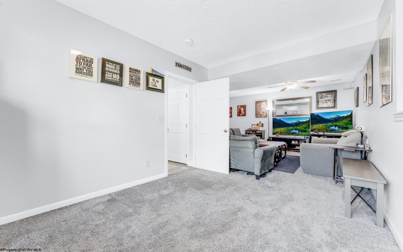 102 June Lane, Morgantown, West Virginia 26508, 3 Bedrooms Bedrooms, 7 Rooms Rooms,3 BathroomsBathrooms,Single Family Detached,For Sale,June,10160512