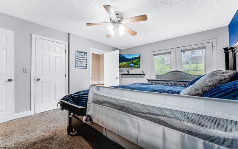102 June Lane, Morgantown, West Virginia 26508, 3 Bedrooms Bedrooms, 7 Rooms Rooms,3 BathroomsBathrooms,Single Family Detached,For Sale,June,10160512