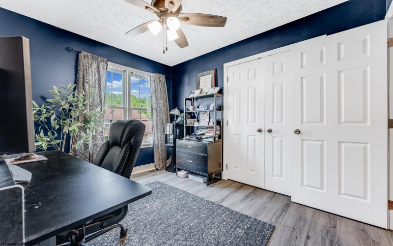 102 June Lane, Morgantown, West Virginia 26508, 3 Bedrooms Bedrooms, 7 Rooms Rooms,3 BathroomsBathrooms,Single Family Detached,For Sale,June,10160512