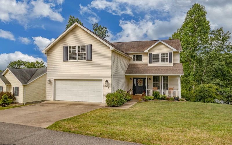 195 Woodside Lane, Bridgeport, West Virginia 26330, 4 Bedrooms Bedrooms, 8 Rooms Rooms,2 BathroomsBathrooms,Single Family Detached,For Sale,Woodside,10160511