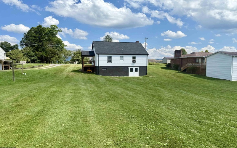 117 Miller Road, Kingwood, West Virginia 26537, 3 Bedrooms Bedrooms, 8 Rooms Rooms,2 BathroomsBathrooms,Single Family Detached,For Sale,Miller,10160499