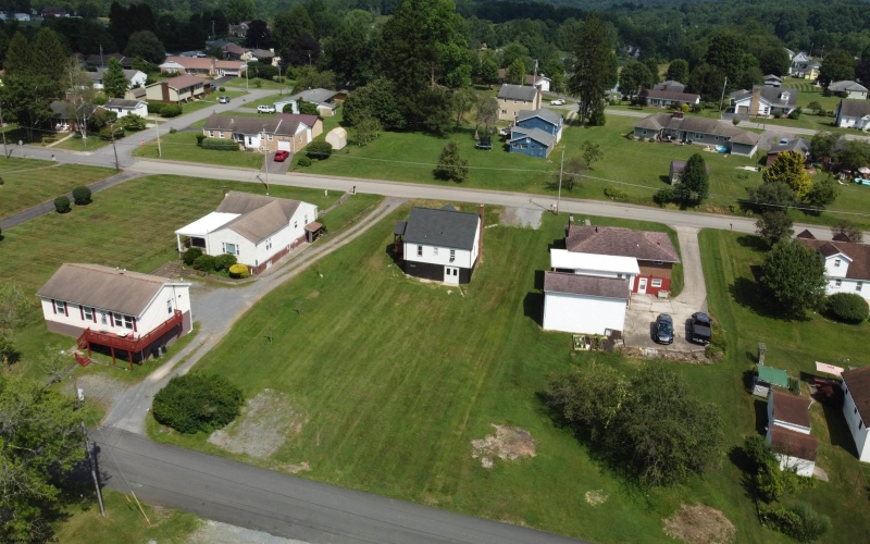 117 Miller Road, Kingwood, West Virginia 26537, 3 Bedrooms Bedrooms, 8 Rooms Rooms,2 BathroomsBathrooms,Single Family Detached,For Sale,Miller,10160499