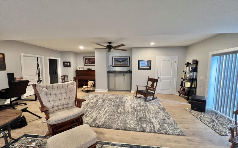 48 Turquoise Way, Bridgeport, West Virginia 26330-0000, 4 Bedrooms Bedrooms, 8 Rooms Rooms,3 BathroomsBathrooms,Single Family Detached,For Sale,Turquoise,10160510