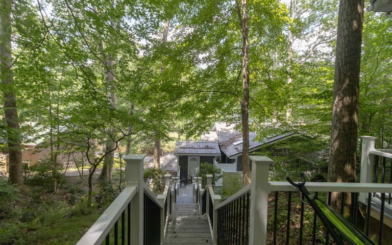 1430 Lake Floyd Circle, Bristol, West Virginia 26426, 3 Bedrooms Bedrooms, 6 Rooms Rooms,2 BathroomsBathrooms,Single Family Detached,For Sale,Lake Floyd,10160509