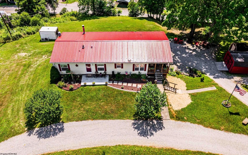 132 Dewey Avenue, Spraggs, Pennsylvania 15362, 3 Bedrooms Bedrooms, 7 Rooms Rooms,3 BathroomsBathrooms,Single Family Detached,For Sale,Dewey,10160507
