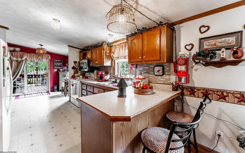 132 Dewey Avenue, Spraggs, Pennsylvania 15362, 3 Bedrooms Bedrooms, 7 Rooms Rooms,3 BathroomsBathrooms,Single Family Detached,For Sale,Dewey,10160507