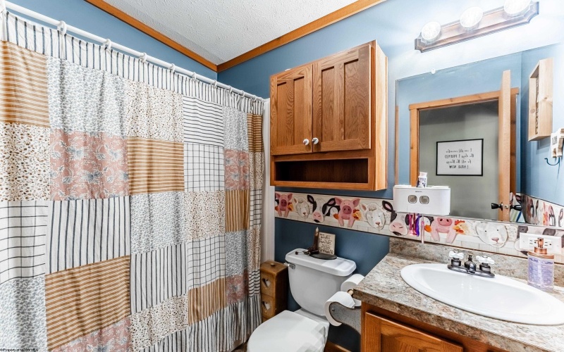 129 Dewey Avenue, Spraggs, Pennsylvania 15362, 3 Bedrooms Bedrooms, 8 Rooms Rooms,2 BathroomsBathrooms,Single Family Detached,For Sale,Dewey,10160506