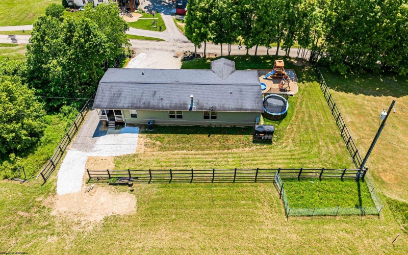 129 Dewey Avenue, Spraggs, Pennsylvania 15362, 3 Bedrooms Bedrooms, 8 Rooms Rooms,2 BathroomsBathrooms,Single Family Detached,For Sale,Dewey,10160506