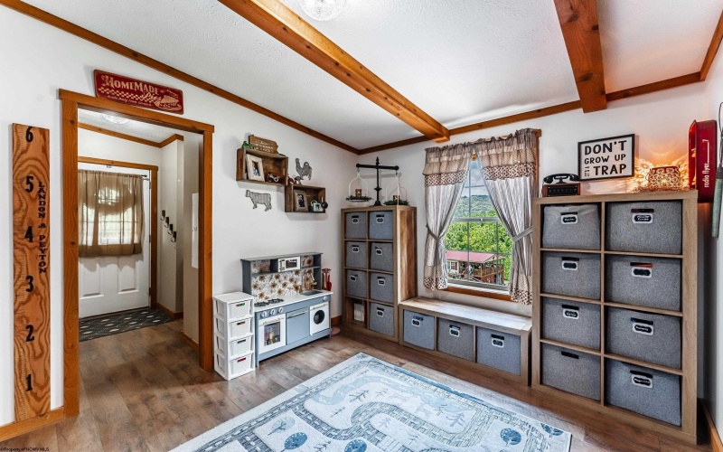 129 Dewey Avenue, Spraggs, Pennsylvania 15362, 3 Bedrooms Bedrooms, 8 Rooms Rooms,2 BathroomsBathrooms,Single Family Detached,For Sale,Dewey,10160506