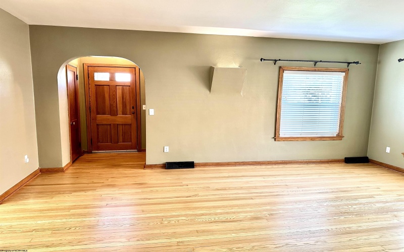 89 Hall Street, Philippi, West Virginia 26416, 3 Bedrooms Bedrooms, 8 Rooms Rooms,1 BathroomBathrooms,Single Family Detached,For Sale,Hall,10160508