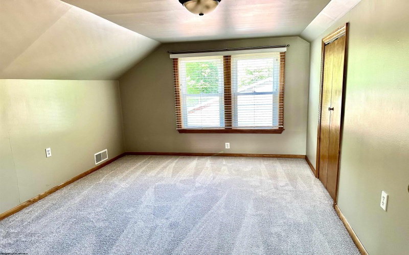 89 Hall Street, Philippi, West Virginia 26416, 3 Bedrooms Bedrooms, 8 Rooms Rooms,1 BathroomBathrooms,Single Family Detached,For Sale,Hall,10160508