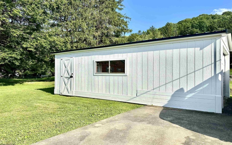 89 Hall Street, Philippi, West Virginia 26416, 3 Bedrooms Bedrooms, 8 Rooms Rooms,1 BathroomBathrooms,Single Family Detached,For Sale,Hall,10160508