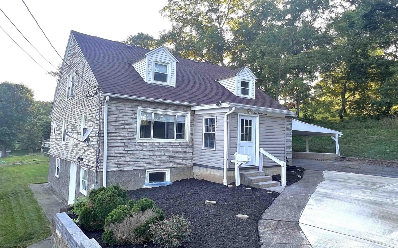 421 Johnson Avenue, Clarksburg, West Virginia 26301, 4 Bedrooms Bedrooms, 7 Rooms Rooms,2 BathroomsBathrooms,Single Family Detached,For Sale,Johnson,10160505