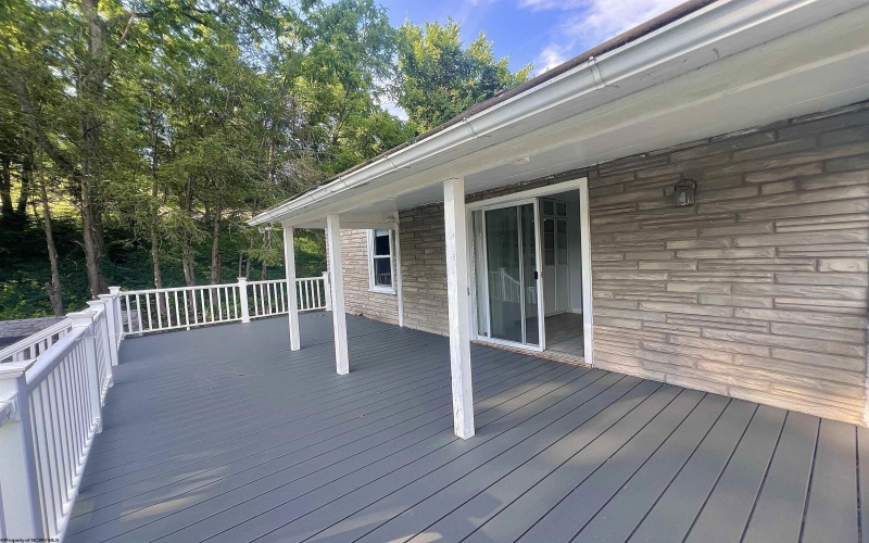 421 Johnson Avenue, Clarksburg, West Virginia 26301, 4 Bedrooms Bedrooms, 7 Rooms Rooms,2 BathroomsBathrooms,Single Family Detached,For Sale,Johnson,10160505