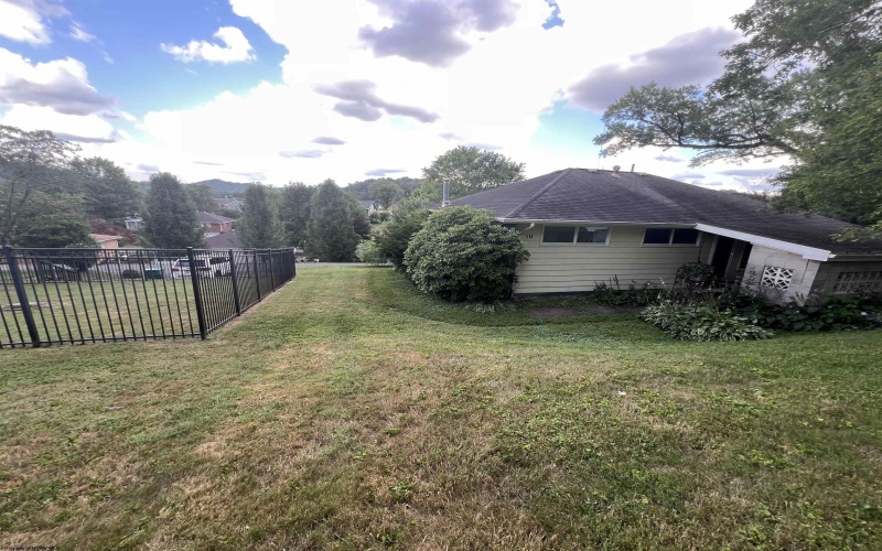 114 REBROOK Street, Clarksburg, West Virginia 26301, 3 Bedrooms Bedrooms, 8 Rooms Rooms,2 BathroomsBathrooms,Single Family Detached,For Sale,REBROOK,10160502