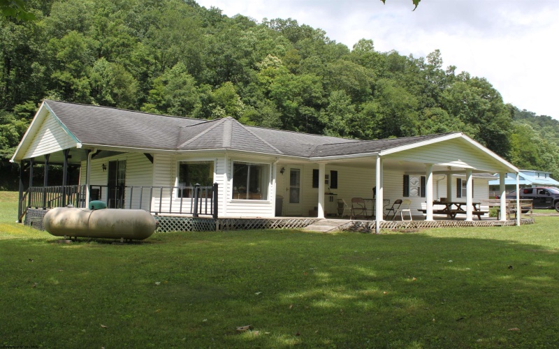 1506 Holly River Road, Webster Springs, West Virginia 26288, 3 Bedrooms Bedrooms, 11 Rooms Rooms,3 BathroomsBathrooms,Single Family Detached,For Sale,Holly River,10160503