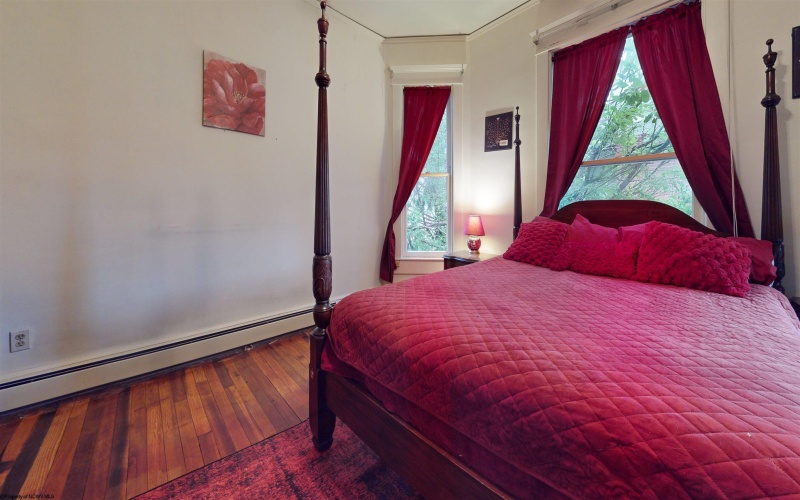 345 Main Avenue, Weston, West Virginia 26452, 4 Bedrooms Bedrooms, 12 Rooms Rooms,2 BathroomsBathrooms,Single Family Detached,For Sale,Main,10160518