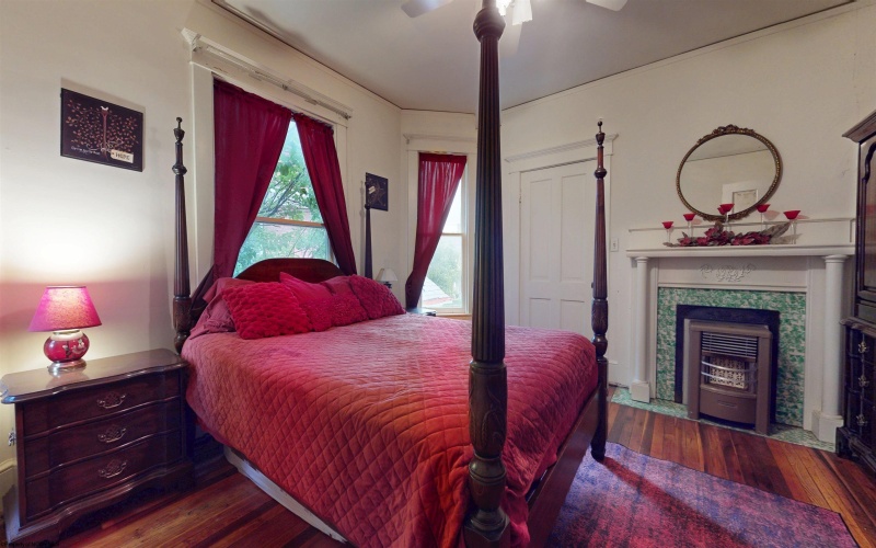345 Main Avenue, Weston, West Virginia 26452, 4 Bedrooms Bedrooms, 12 Rooms Rooms,2 BathroomsBathrooms,Single Family Detached,For Sale,Main,10160518