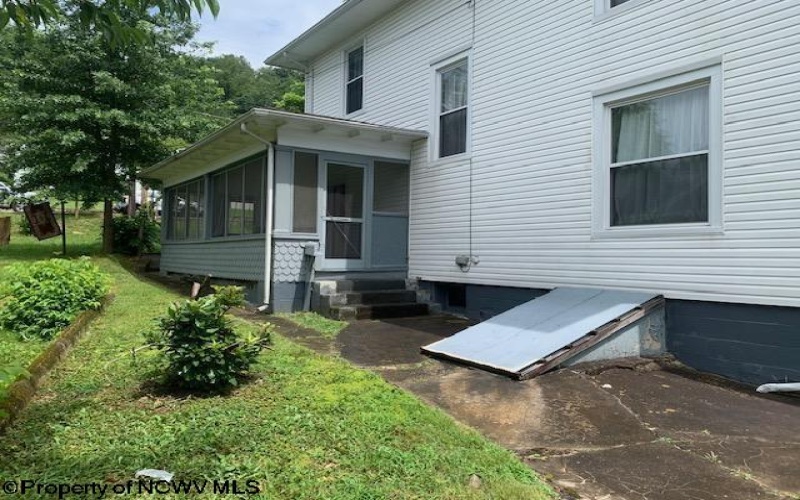 397 Main Street, Philippi, West Virginia 26416, 4 Bedrooms Bedrooms, 10 Rooms Rooms,1 BathroomBathrooms,Single Family Detached,For Sale,Main,10160516