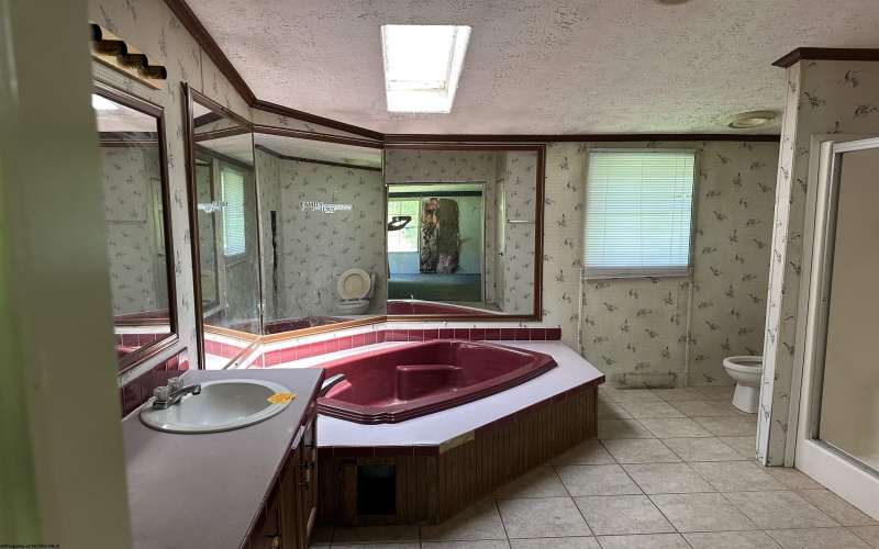 366 Samaria Road, Fairmont, West Virginia 26554, 3 Bedrooms Bedrooms, 5 Rooms Rooms,2 BathroomsBathrooms,Single Family Detached,For Sale,Samaria,10160525
