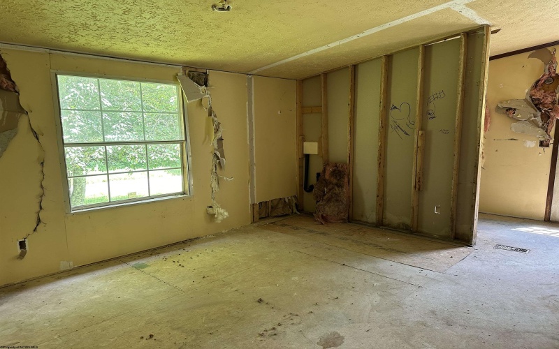 366 Samaria Road, Fairmont, West Virginia 26554, 3 Bedrooms Bedrooms, 5 Rooms Rooms,2 BathroomsBathrooms,Single Family Detached,For Sale,Samaria,10160525