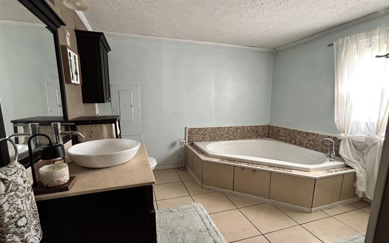 204 5th Street, Hambleton, West Virginia 26269, 1 Bedroom Bedrooms, 5 Rooms Rooms,1 BathroomBathrooms,Single Family Detached,For Sale,5th,10160523