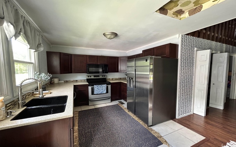 204 5th Street, Hambleton, West Virginia 26269, 1 Bedroom Bedrooms, 5 Rooms Rooms,1 BathroomBathrooms,Single Family Detached,For Sale,5th,10160523