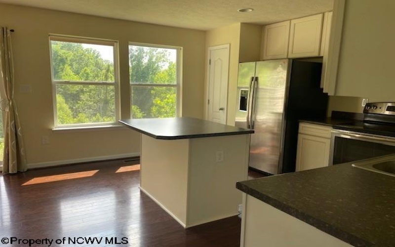 110 Auburn Drive, Morgantown, West Virginia 26501, 3 Bedrooms Bedrooms, 5 Rooms Rooms,3 BathroomsBathrooms,Residential Rentals,For Rent,Auburn,10160522