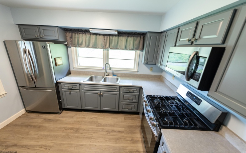 201 Davis & Elkins Street, Elkins, West Virginia 26241, 2 Bedrooms Bedrooms, 5 Rooms Rooms,1 BathroomBathrooms,Single Family Detached,For Sale,Davis & Elkins,10160521